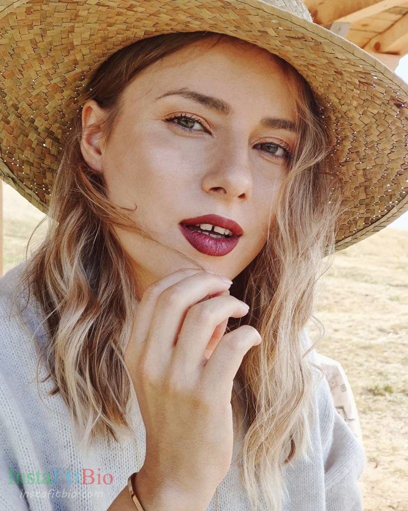 Zvezdelina-Tsolova-Wallpapers-InstaFitBio-2-819x1024 Zvezdelina Tsolova