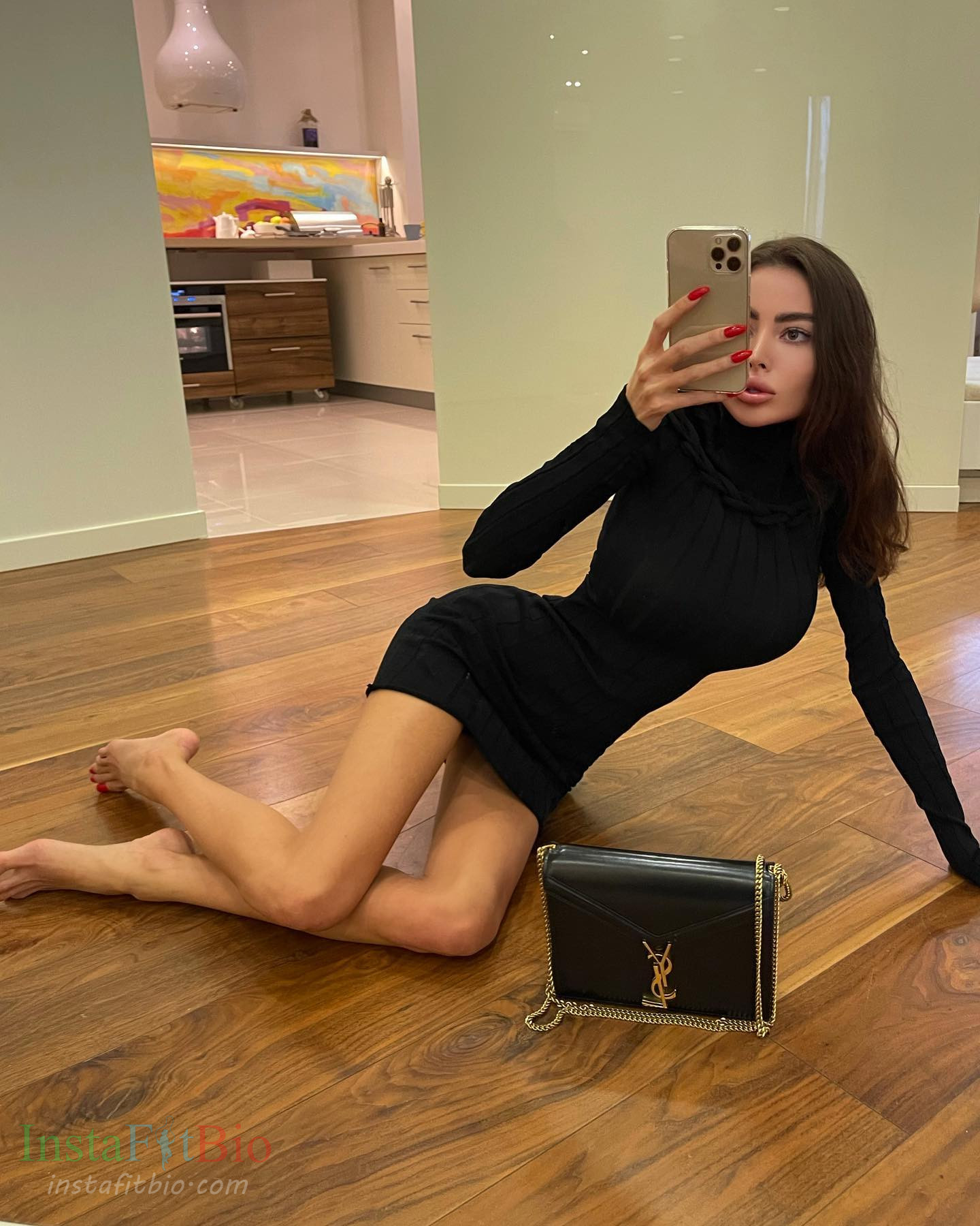 Alena-Star-Wallpapers-InstaFitBio-Alena-Omovych-Wallpapers-InstaFitBio-3 Alena Omovych