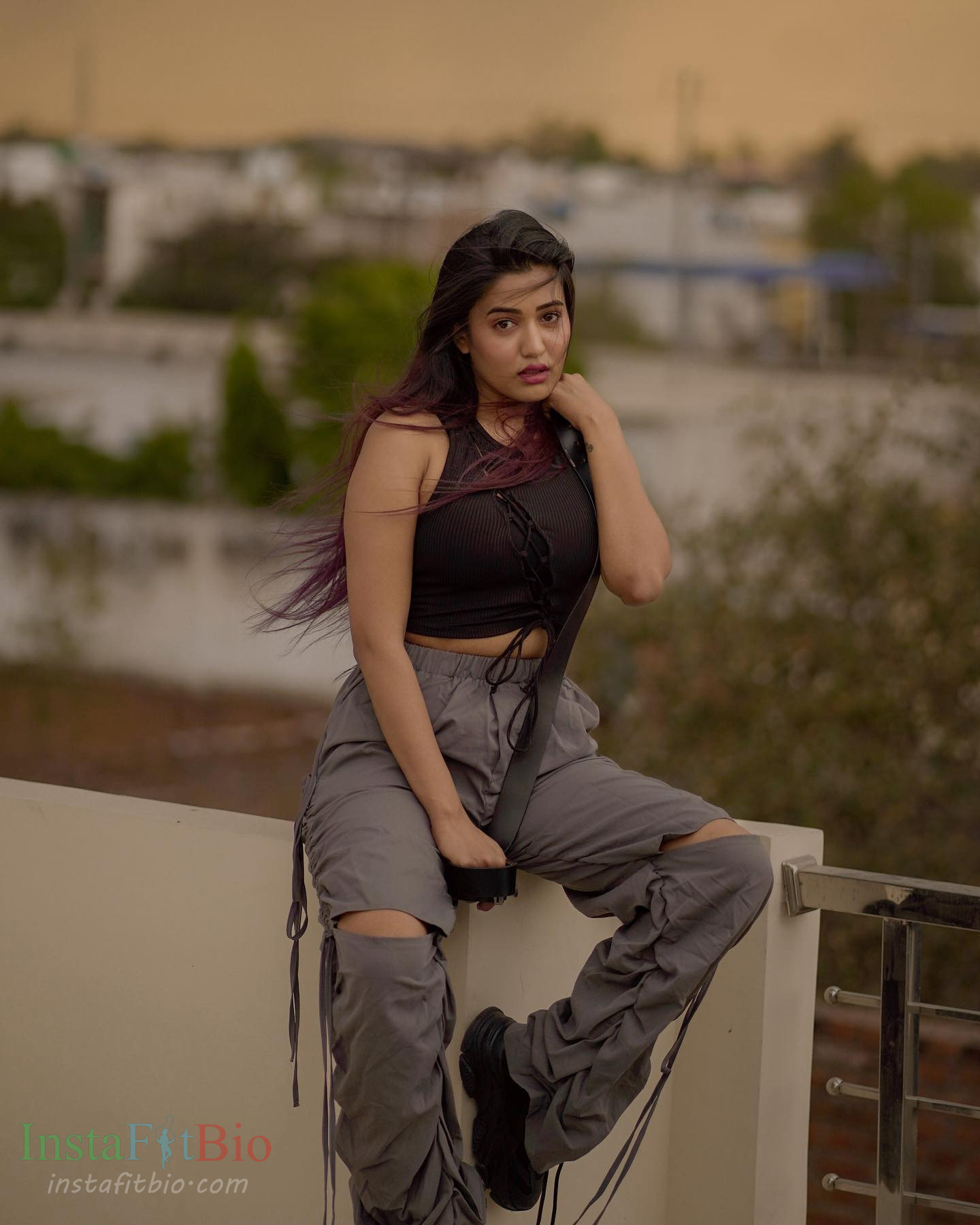 Garima-Chaurasia-Wallpapers-InstaFitBio-7 Garima Chaurasia