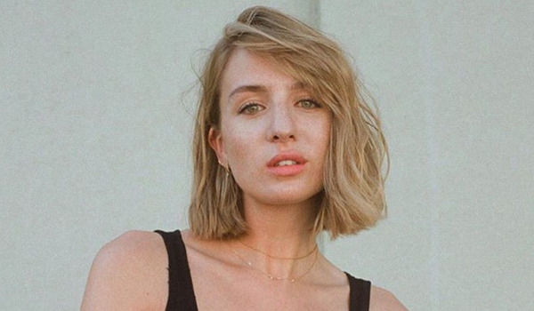 Lizzy Hadfield InstaFitBio