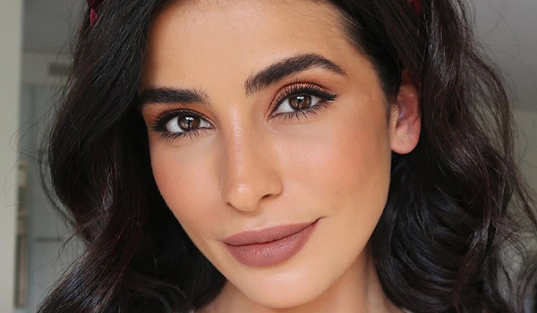 Sazan Hendrix InstaFitBio