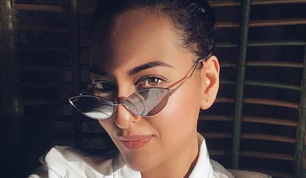 Sonakshi Sinha InstaFitBio