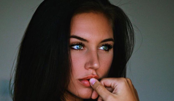 Brit Manuela InstaFitBio