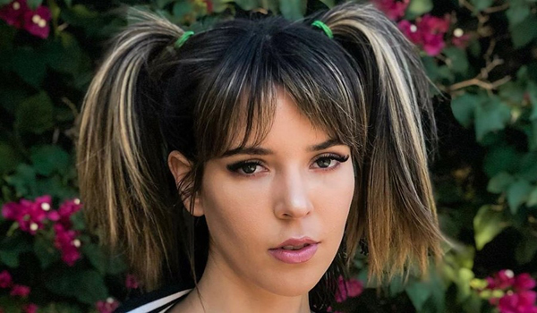 Hillary Lux InstaFitBio