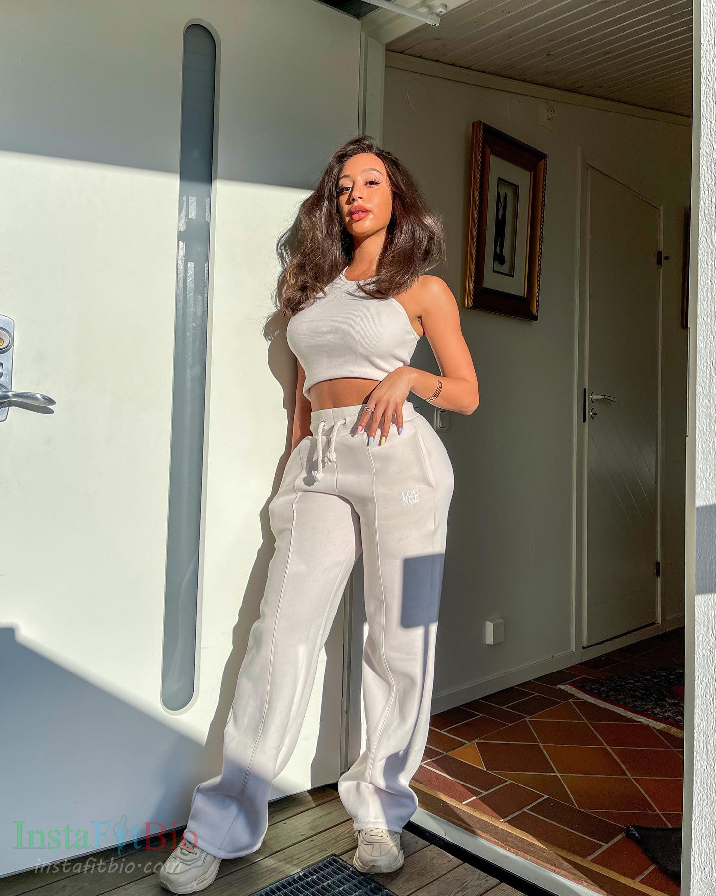 Caro-Vie-Lacad-Wallpapers-InstaFitBio-Caro-Viee-Wallpapers-InstaFItBio-8 Caro Viee