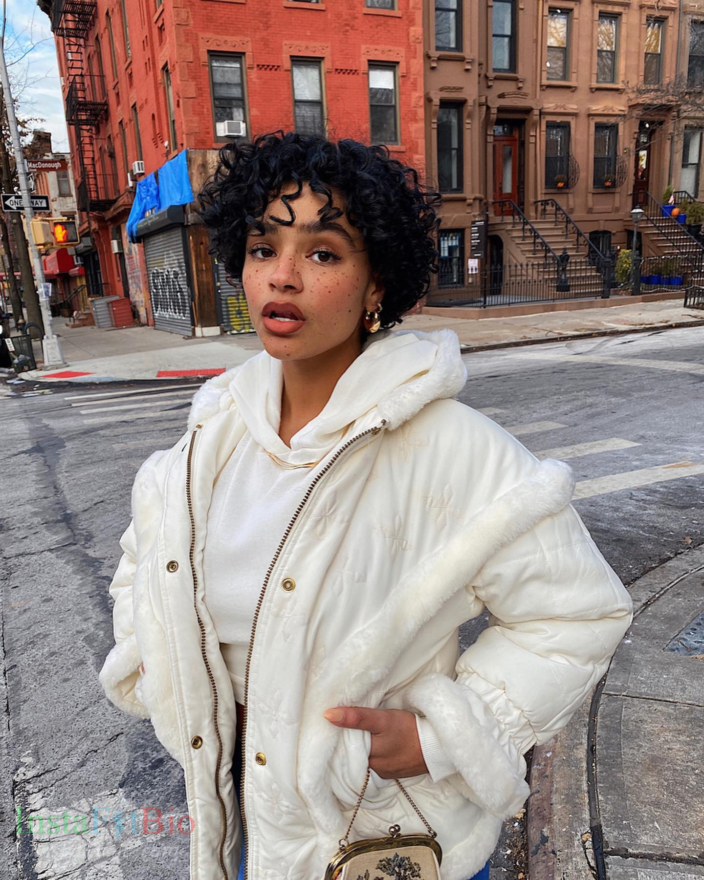 Aiyana-Wallpapers-InstaFitBio-Aiyana-Lewis-Wallpapers-InstaFitBio-Aiyana-A.-Lewis-Wallpapers-InstaFitBio-6 Aiyana A. Lewis