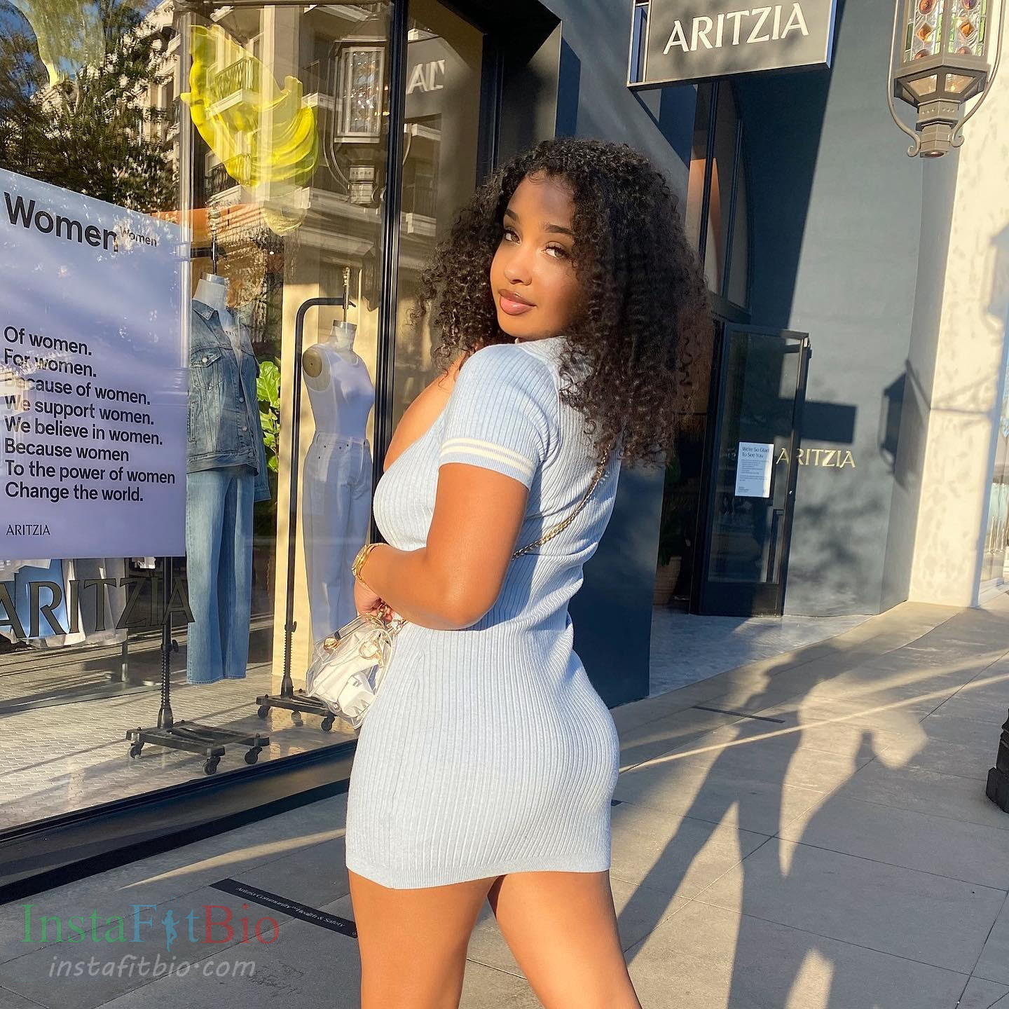 Corie-Rayvon-Wallpapers-InstaFitBio-2 Corie Rayvon