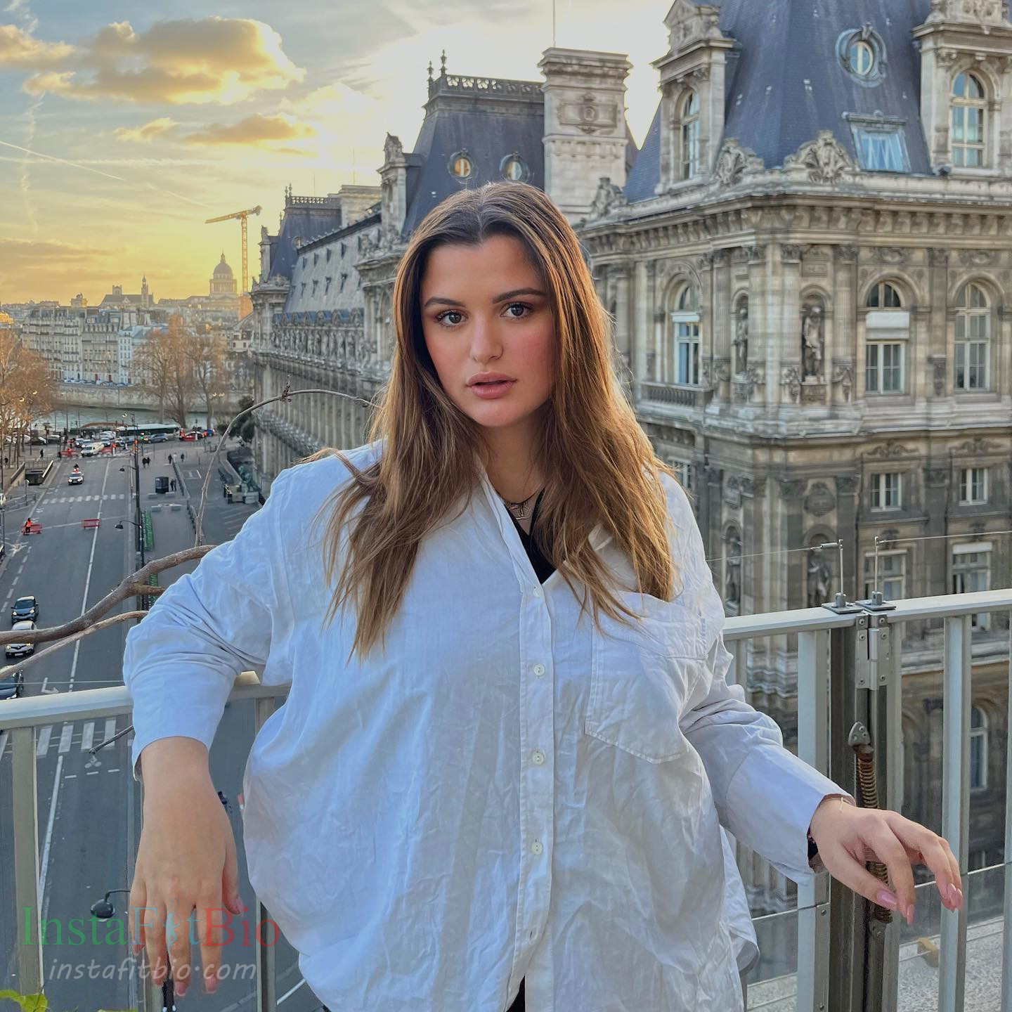 Laalysnl-Wallpapers-InstaFitBio-5 Julie Gauthier