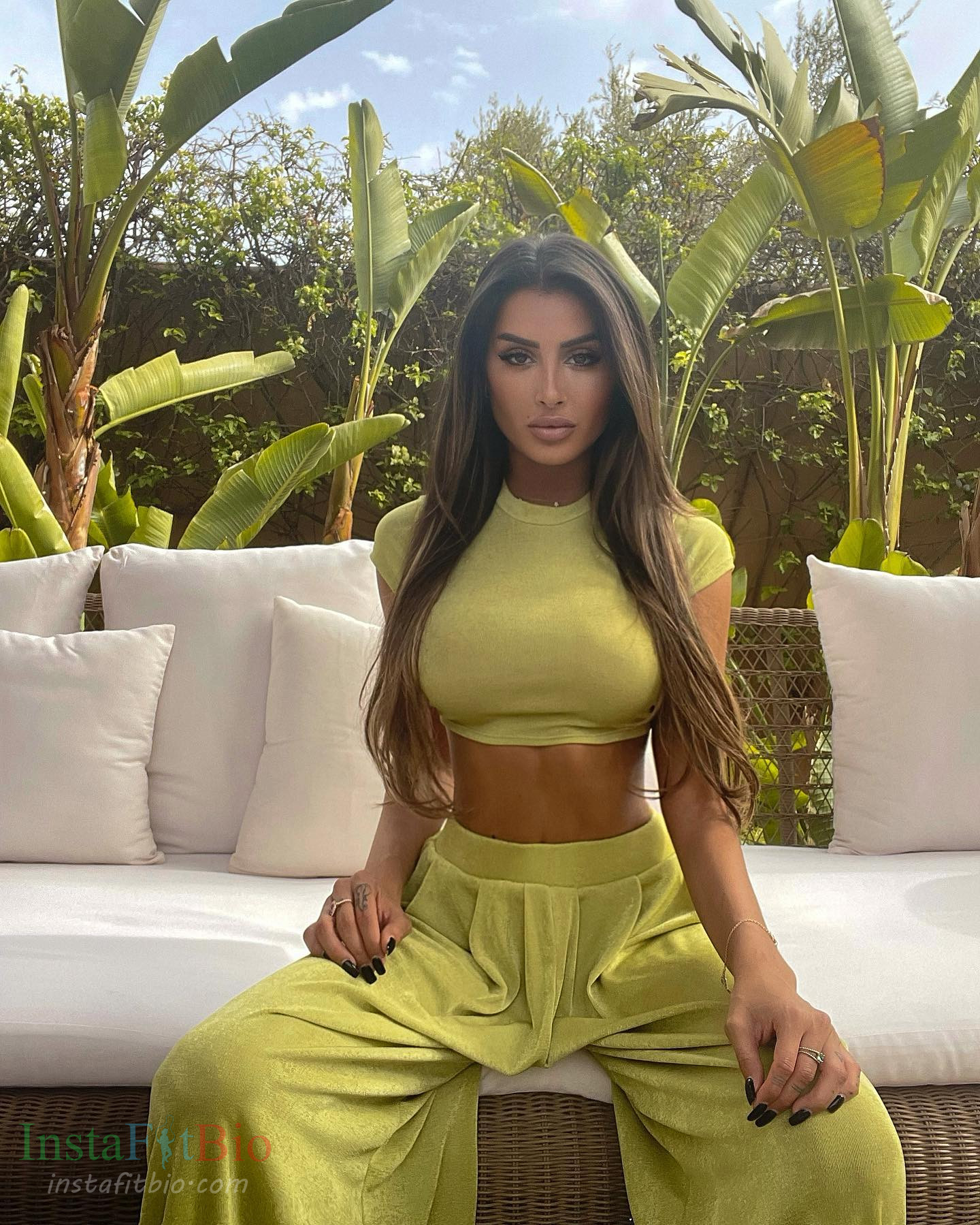 Oceane-El-Himer-Wallpapers-InstaFitBio-3 Oceane El Himer