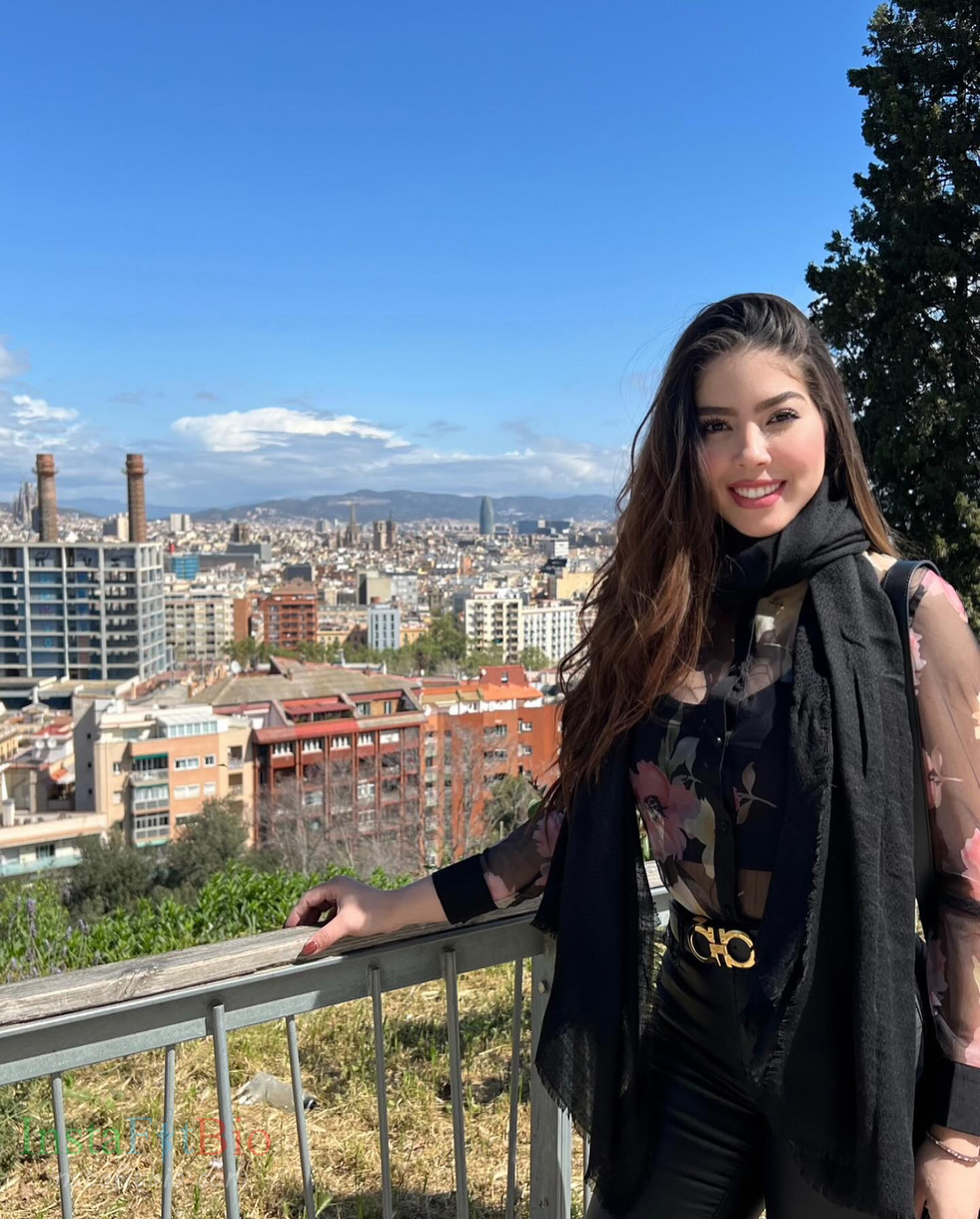 Valentina-Ribeiro-Wallpapers-InstaFitBio-4 Valentina Ribeiro