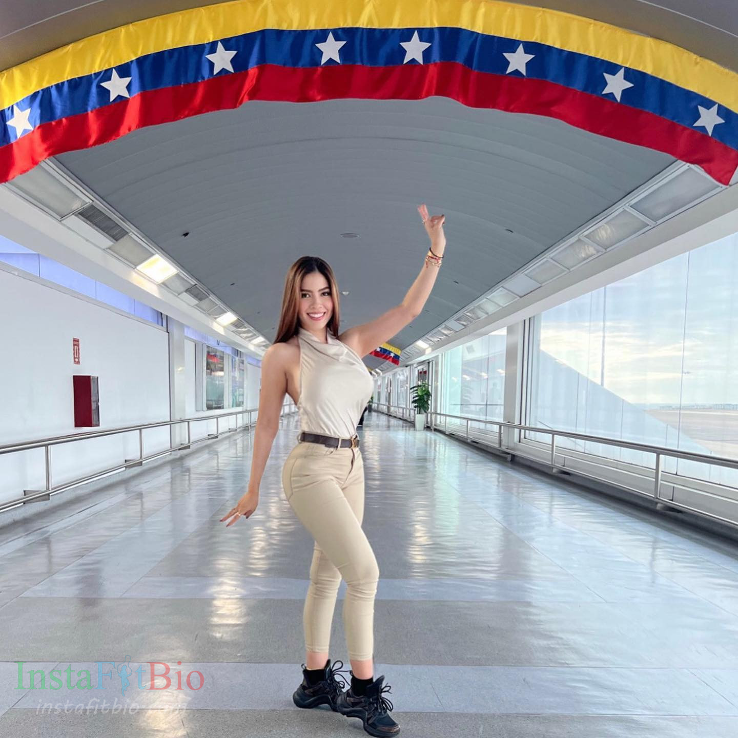 Valentina-Ribeiro-Wallpapers-InstaFitBio-5 Valentina Ribeiro