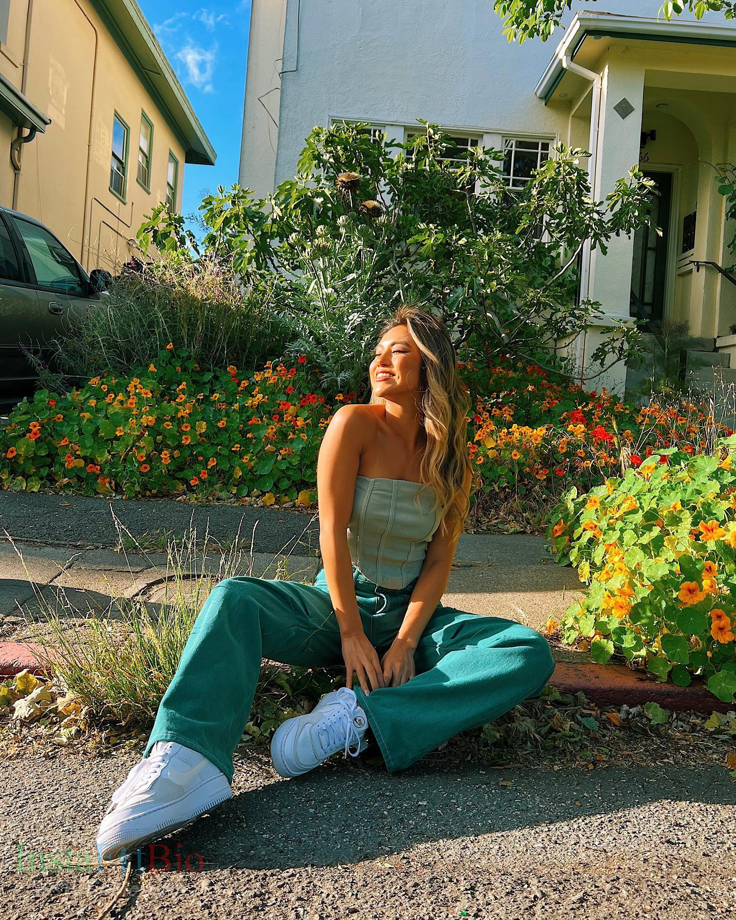 Ashley-Chloe-Wallpspers-InstaFitBio-5 Ashley Chloe