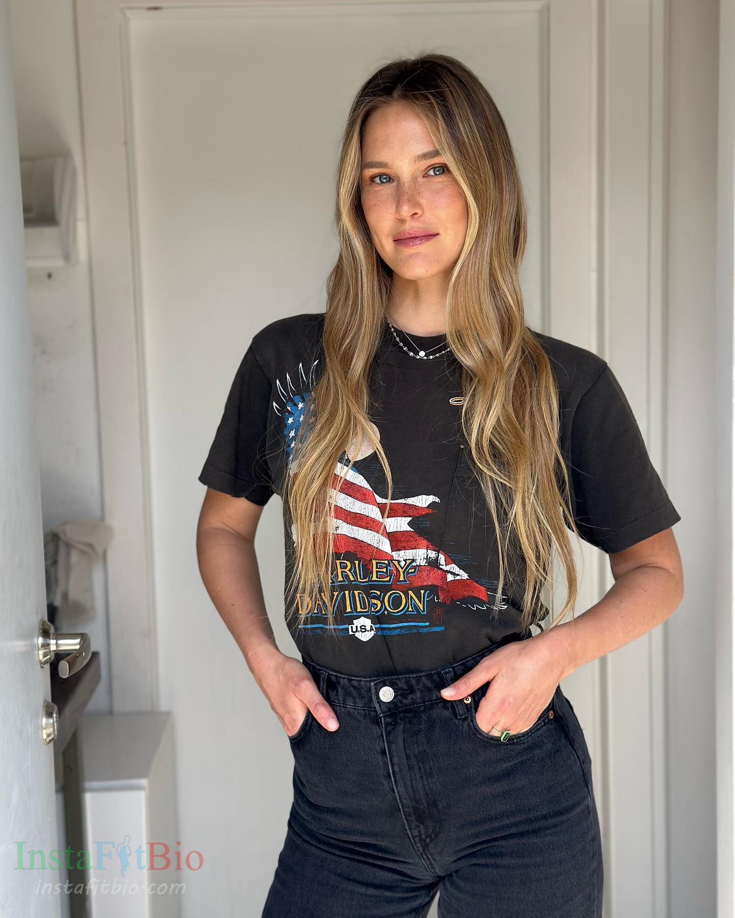 Bar-Refaeli-Wallpapers-InstaFitBio-1 Bar Refaeli