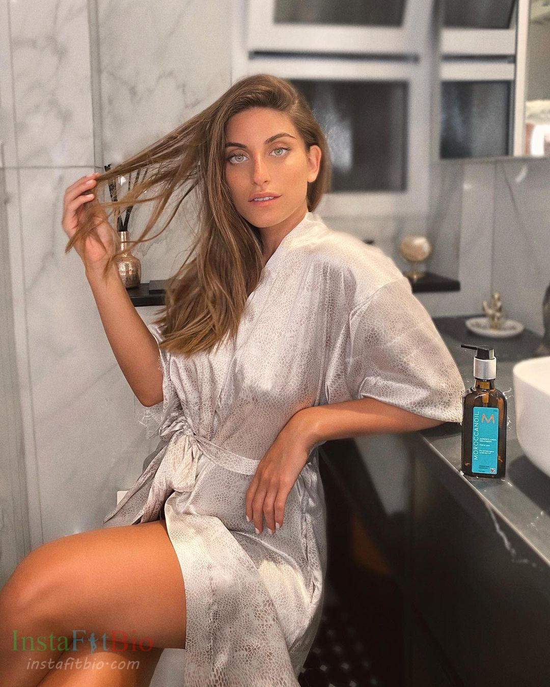 Dana-Zarmon-Wallpapers-InstaFitBio-4 Dana Zarmon