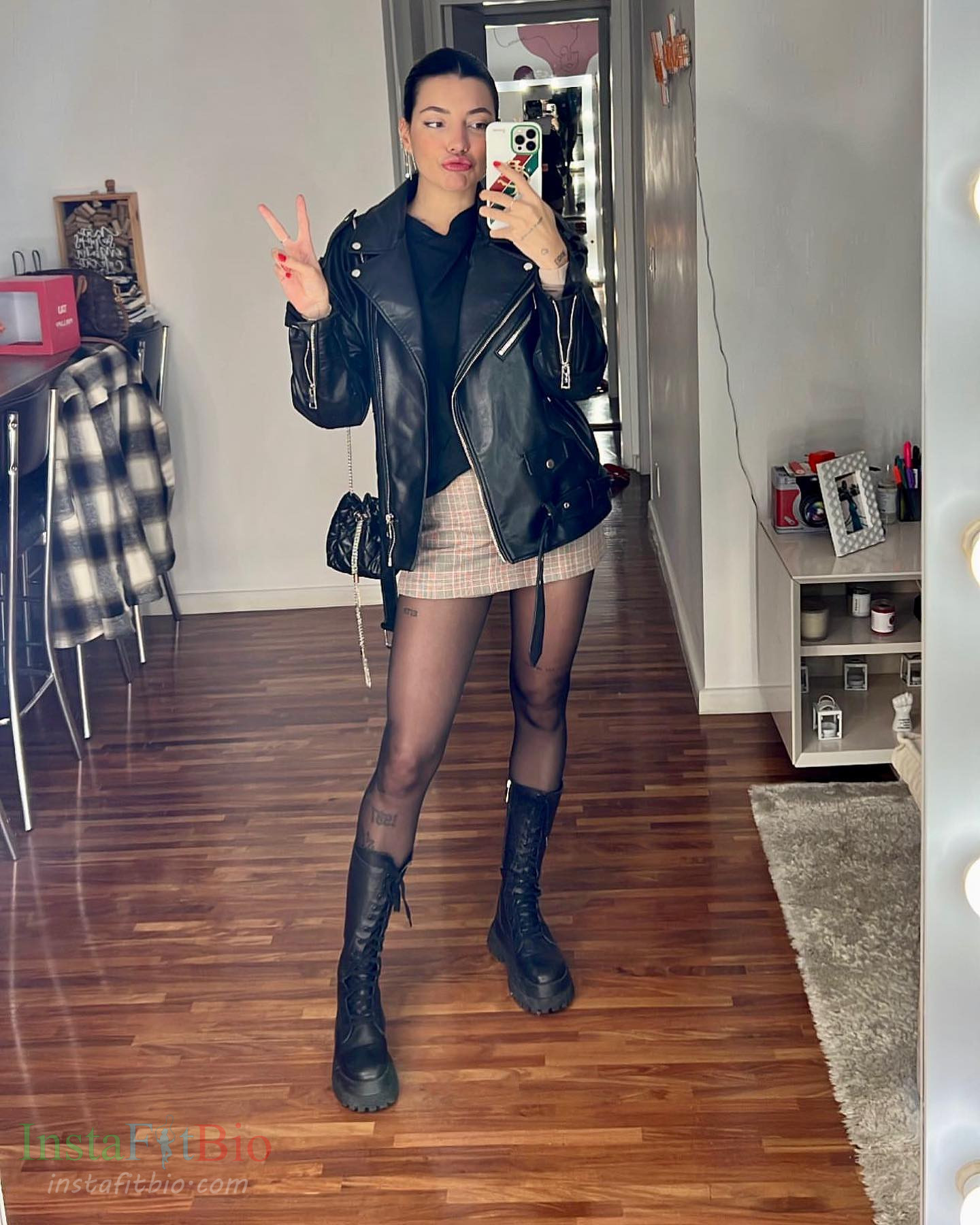 Gabi-Prado-Waallpapers-InstaFitBio-2 Gabi Prado