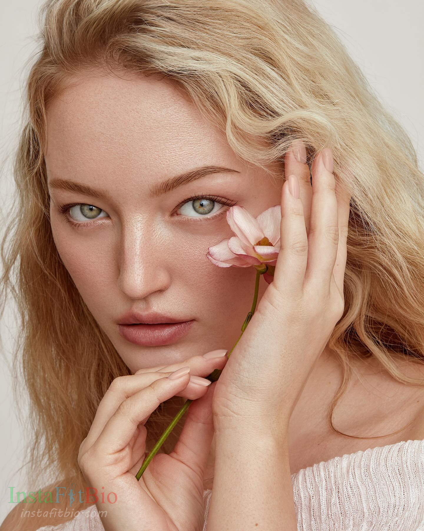 Kate-Konlin-Wallpapers-InstaFItBio-8 Kate Konlin