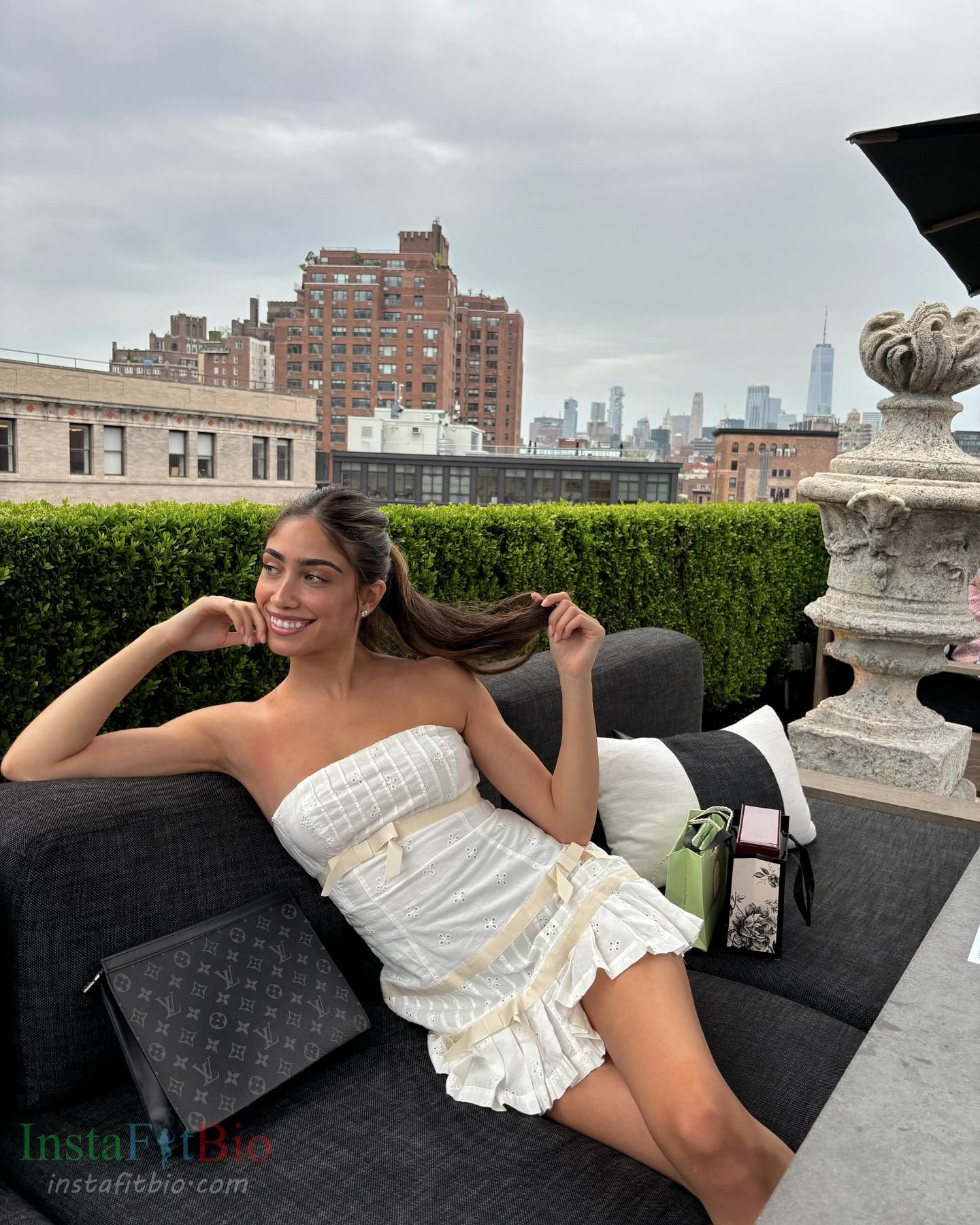 Liz-Itach-Wallpapers-InstaFitBio-4 Liz Itach