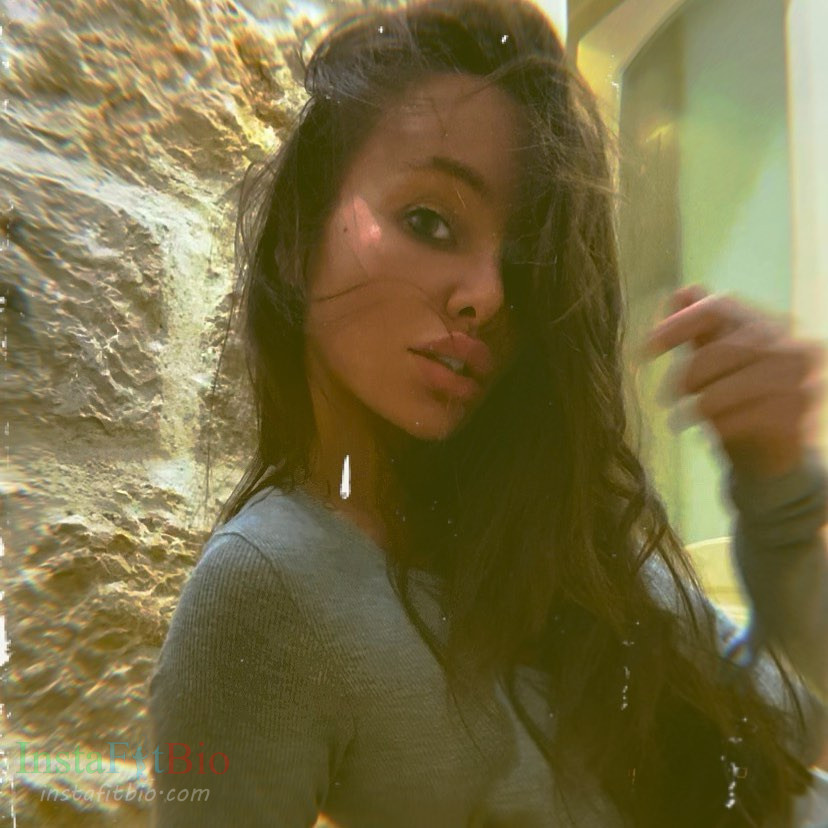 Ollia-Tzarina-Wallpapers-InstaFitBio-7 Ollia Tzarina