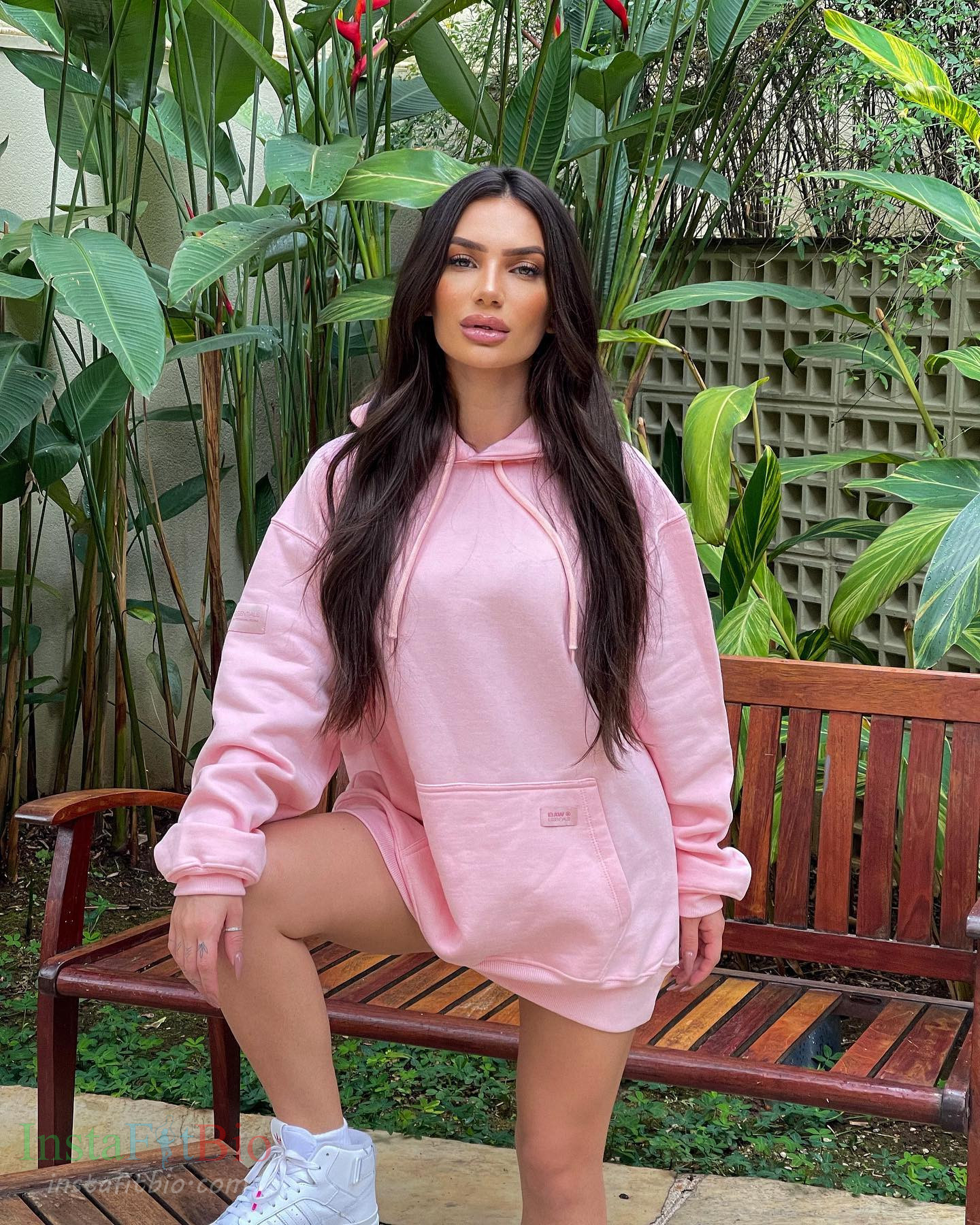 Steefani-Bays-Wallpapers-InstaFitBio-3 Steefani Bays