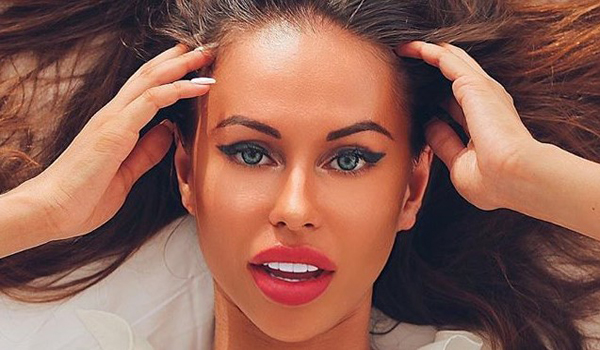 Anna Oohlala InstaFitBio