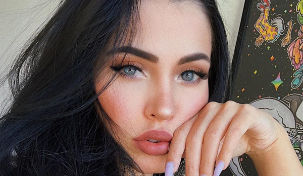 Claudia Alende InstaFitBIo