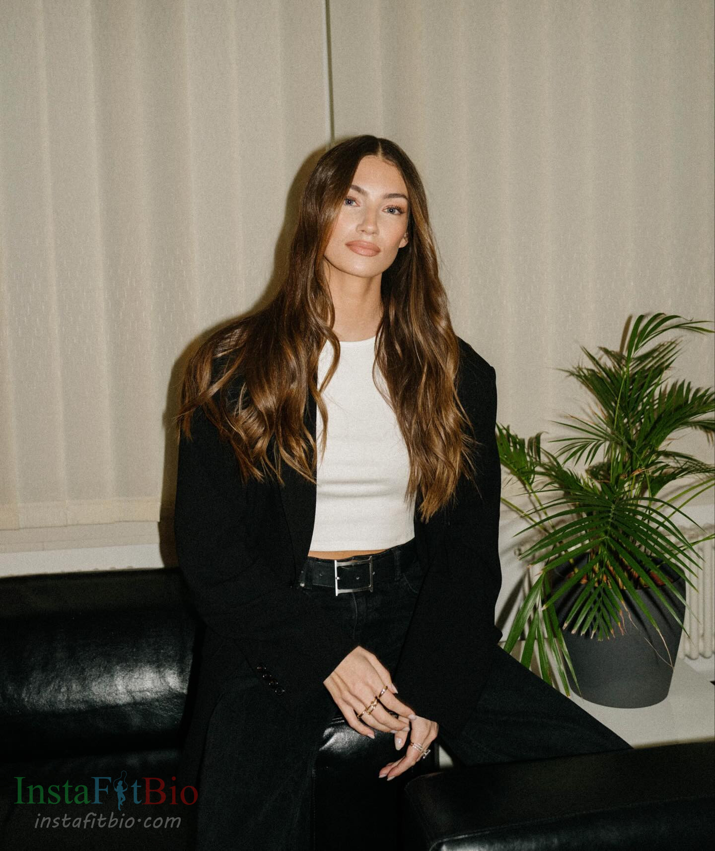 Lorena-Rae-Wallpapers-InstaFitBio-4 Lorena Rae