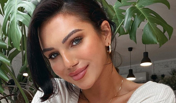 Alexandra Cane InstaFitBio