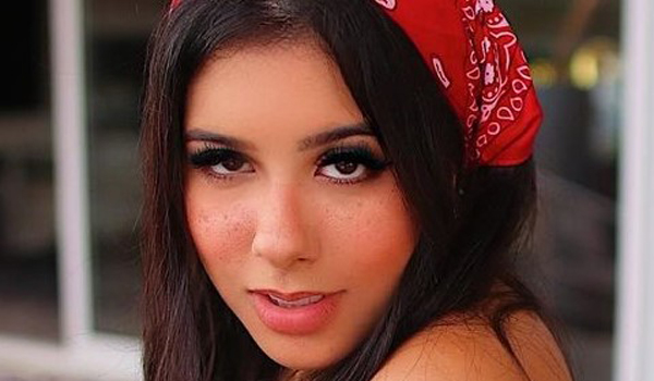 Cinthia Cruz InstaFitBio