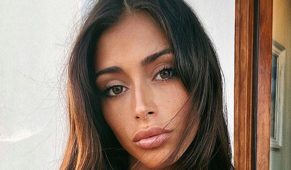 who.is .angelina InstaFitBio