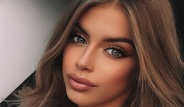 Julia Chluba InstaFitBio