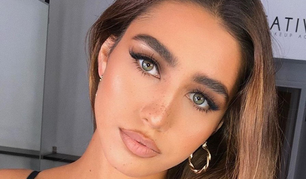 Phoebe Peers InstaFitBio