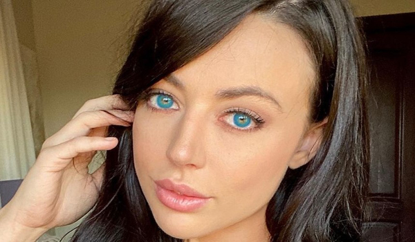 Whitney Wright InstaFitBio