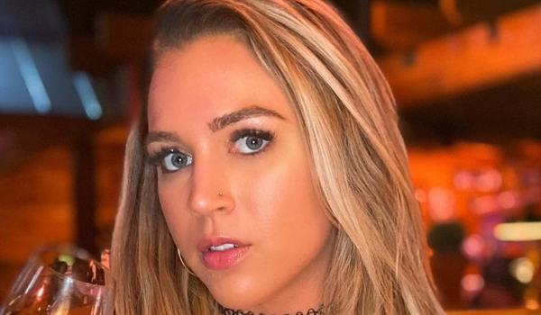 Blakely Quinn instaFitBio