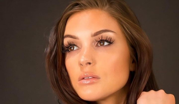 Zoe Wild InstaFitBio