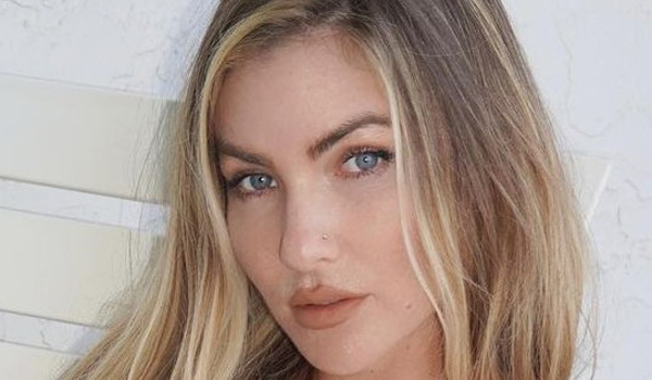 Cassandre Davis InstaFitBio