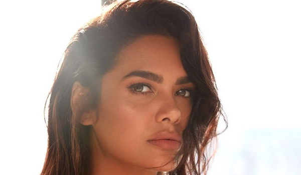 Esha Gupta InstaFitBio