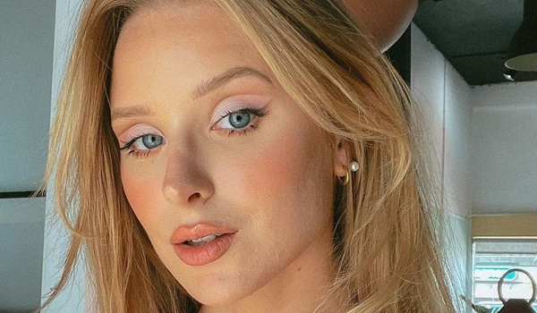 Caroline Zalog InstaFitBio