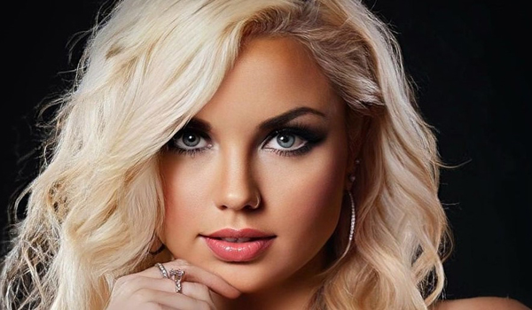 Mira James InstaFitBio