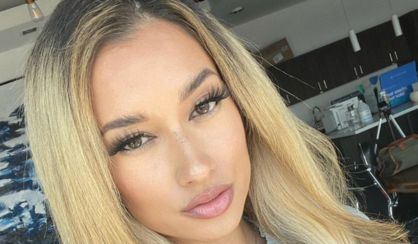 Nikki Blades InstaFitBio