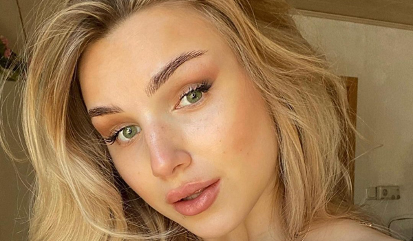 Bella Schr InstaFitBio