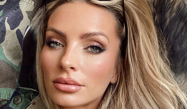 Holly Stocks InstaFitBio