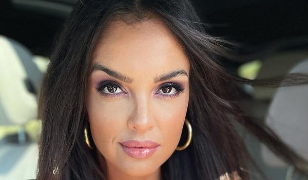 Klaudia El Dursi InstaFitBio