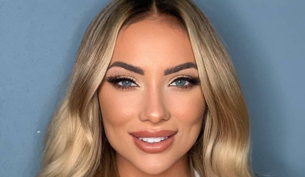 Laura Sieka InstaFitBio