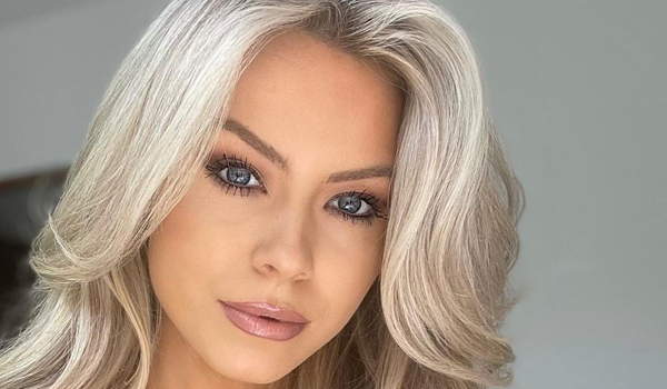 Laura Sock InstaFitBio