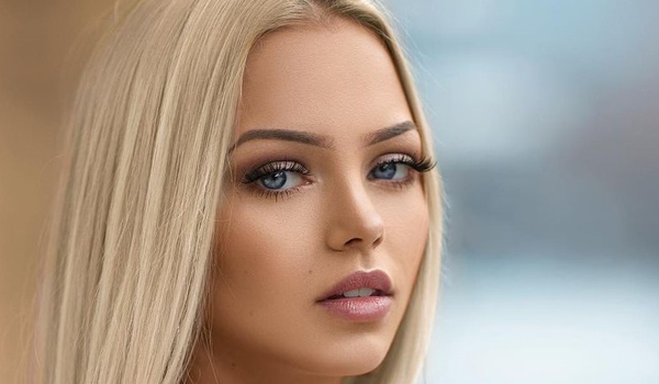 Michelle Brlzwski InstaFitBio