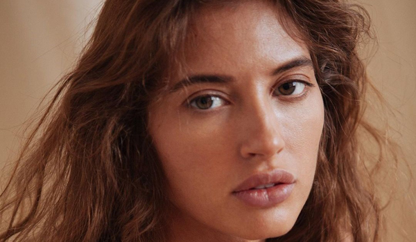 Taya Vais InstaFitBio