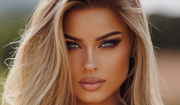 Ana Cucoreanu InstaFitBio