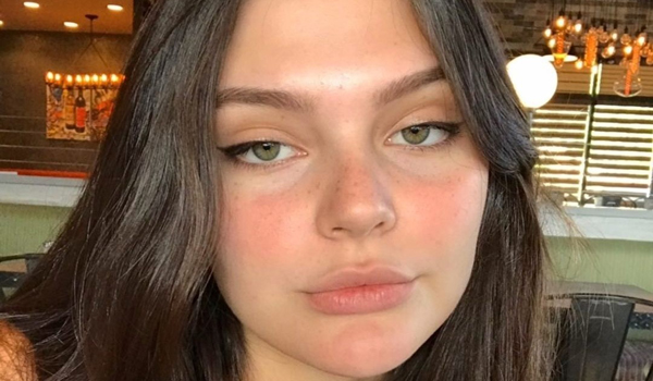 Zoe Bella InstaFitBio