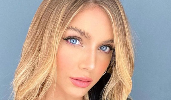 Kari Riley InstaFitBio