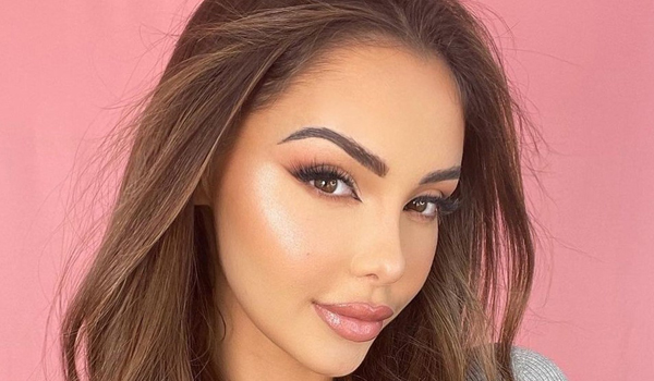 Nabilla Vergara InstaFitBio